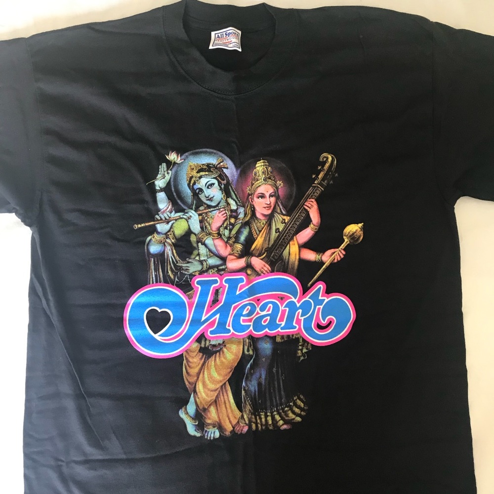 Vintage 2002 Heart Summer of Love Tour shirt